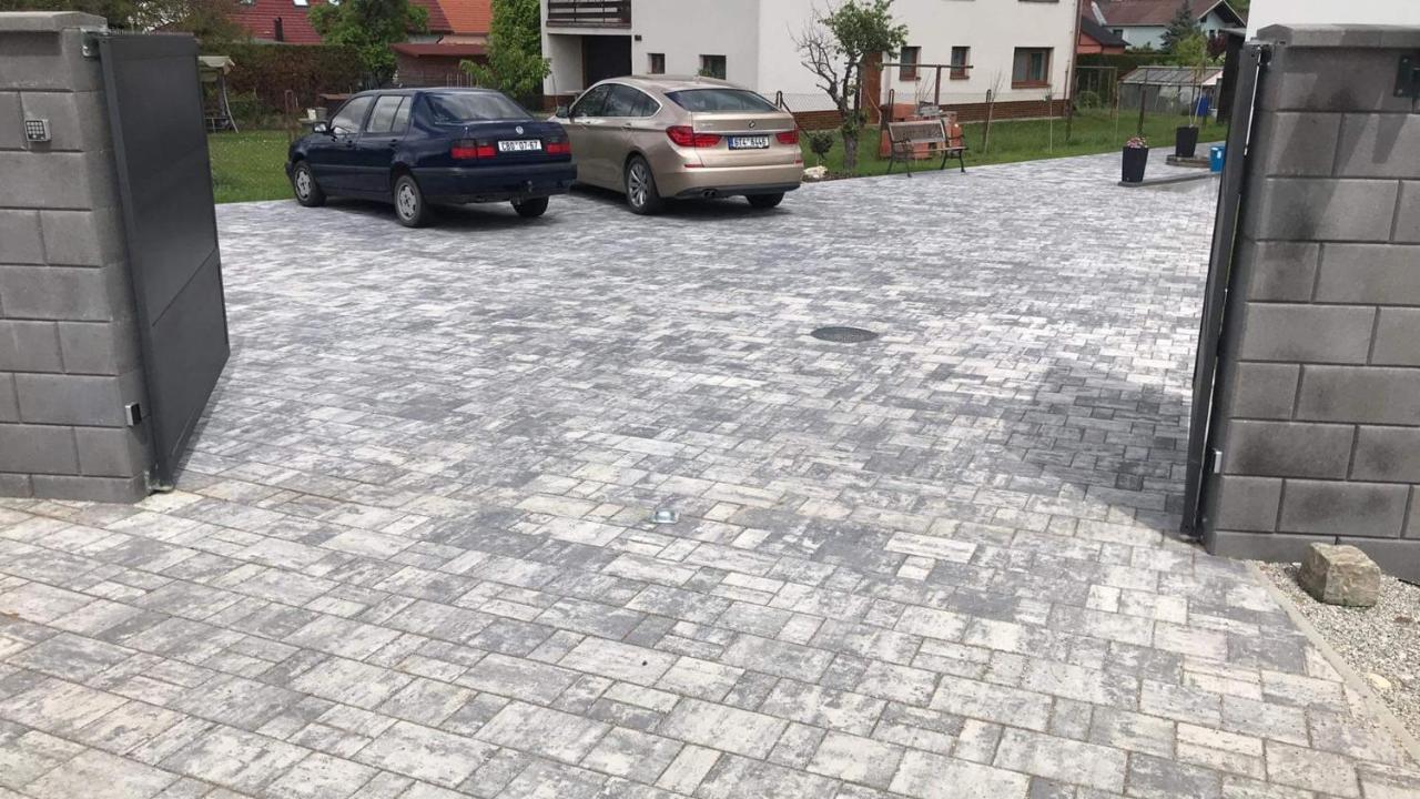 Apartman Gabriela Roudne Екстериор снимка